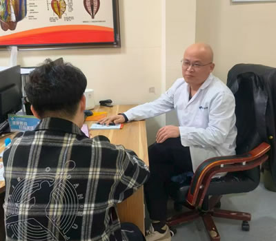 齐齐哈尔市|男科医师高朋磊：守护男性健康，专业男科诊疗